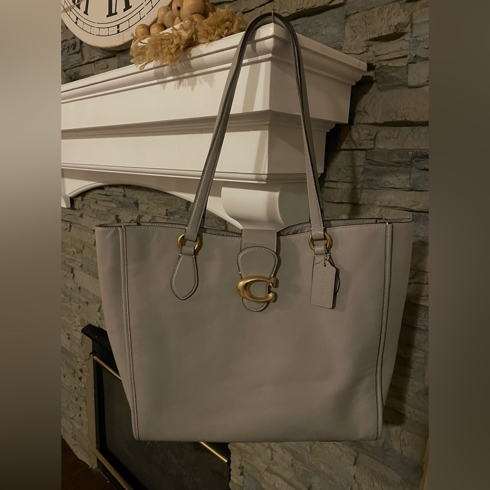 COACH Purse | Grey and Gold Hardware